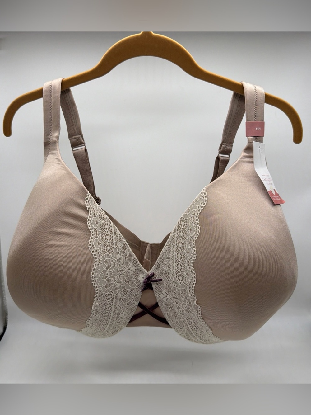 Cacique Lightly lined Full Coverage Bra Size 44H